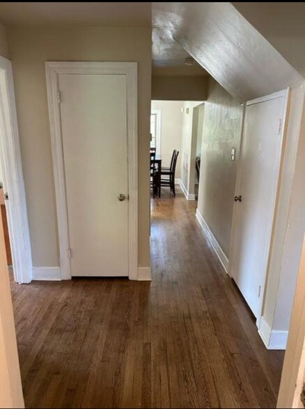 Building Photo - 5215 Huntington Ave