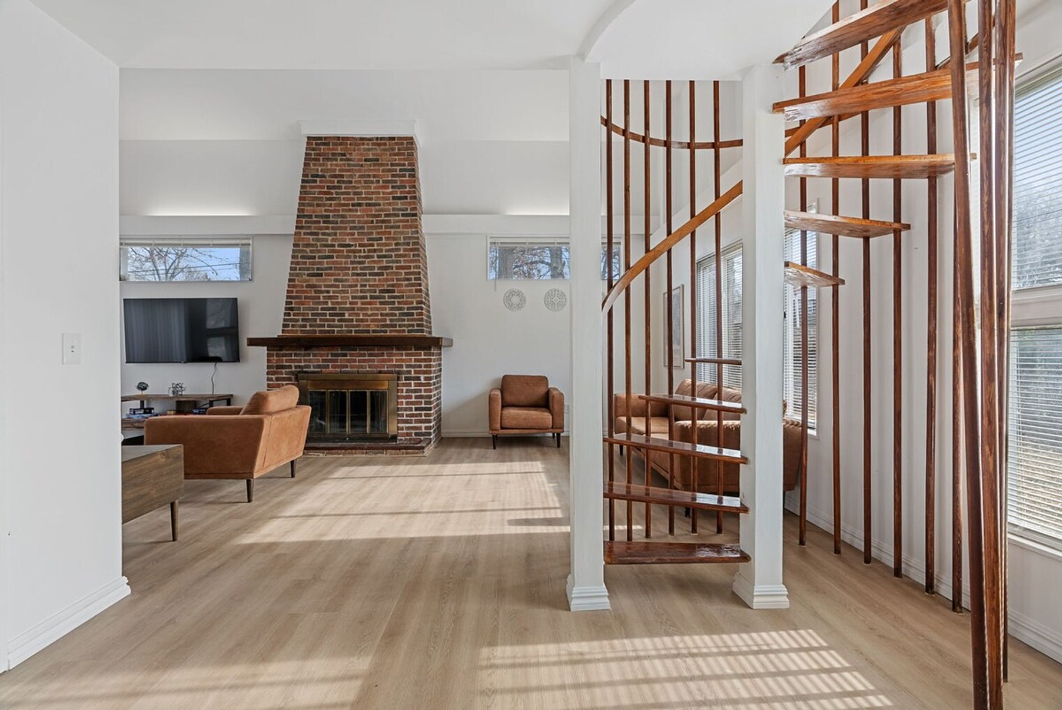 Building Photo - 3691 Salazar Dr