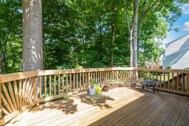 Building Photo - 12112 Amblewood Dr