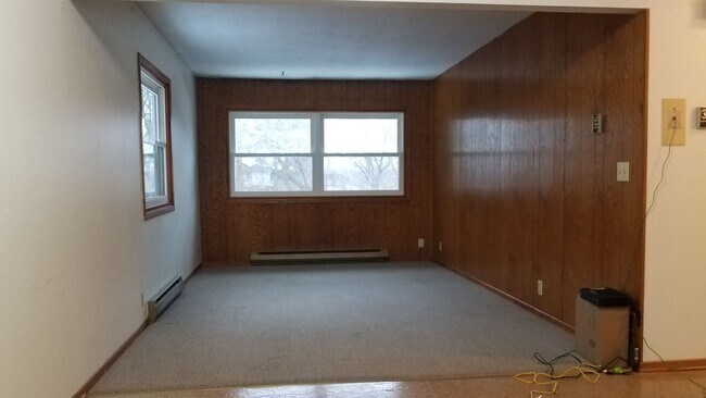 Building Photo - Hillside Triplex