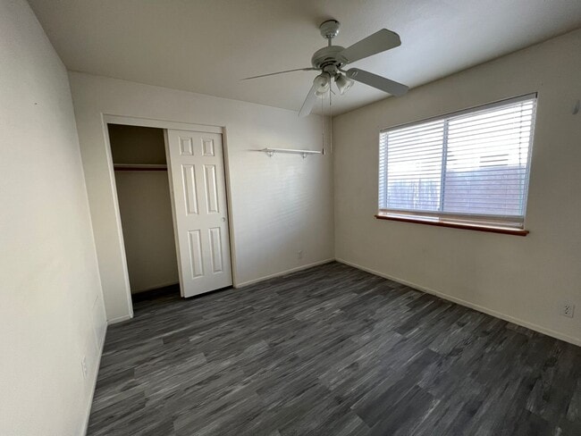 Building Photo - 420 Olive Ave