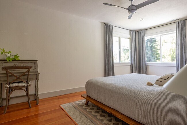 Building Photo - Fully Furnished Mount Veeder Sanctuary Home