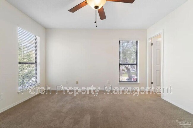Building Photo - 7171 N 9th Ave