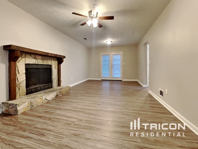 Building Photo - 2921 Eastland Way