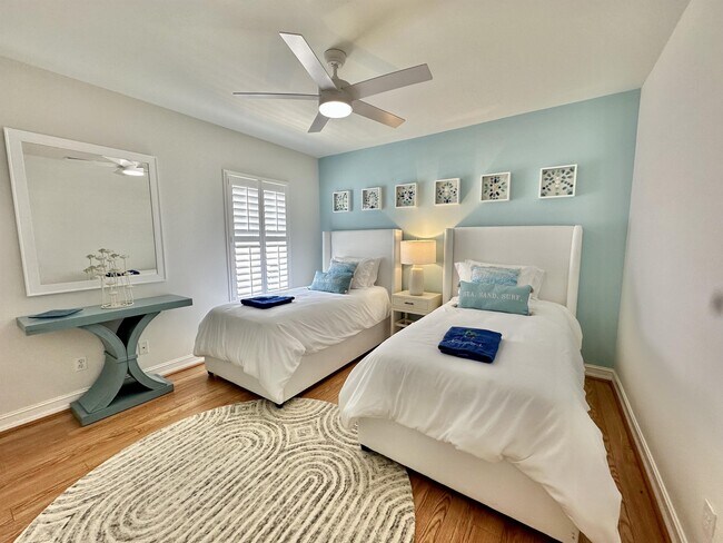 Building Photo - 798 107th Ave N