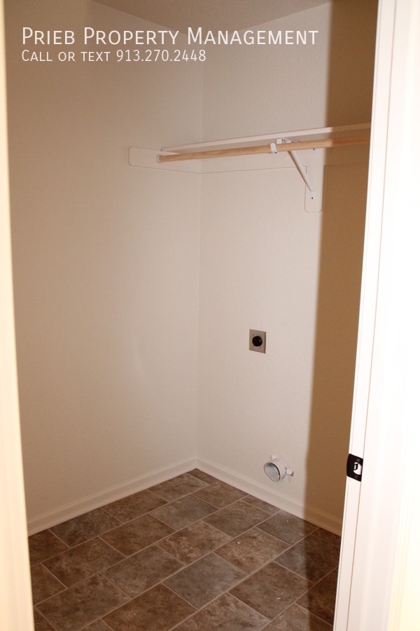 Building Photo - 21946 W 125th St