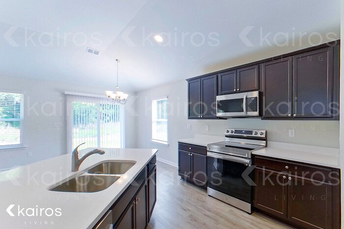 Building Photo - 13 Carrollton Dr