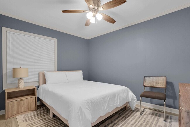 Building Photo - 6509 Enfield Mews