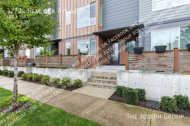 Building Photo - 32724 Hemlock Ave SE