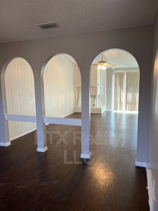 Building Photo - 7847 Mirage Valley Dr