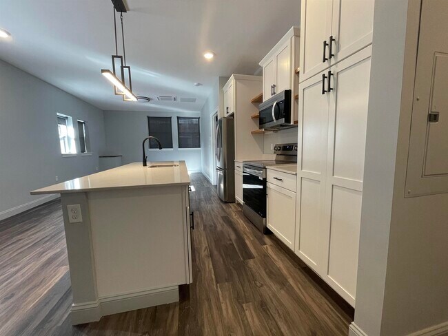 Building Photo - 25 Lowell St