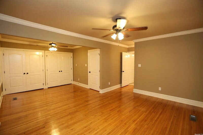 Building Photo - 6100 Cantrell Rd