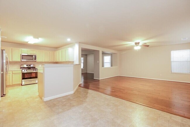 Building Photo - 6403 Misty Brook Bend Ct