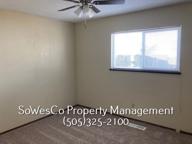 Building Photo - 3 Bedroom 2 Bath Home in Central Farmingto...