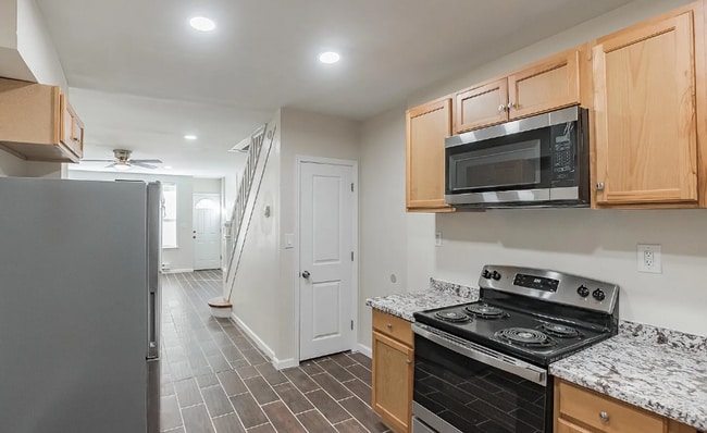 Building Photo - Renovated 3BR Row Home in Philadelphia