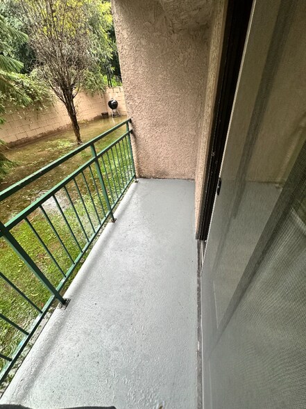 Building Photo - 7040 Haskell Ave