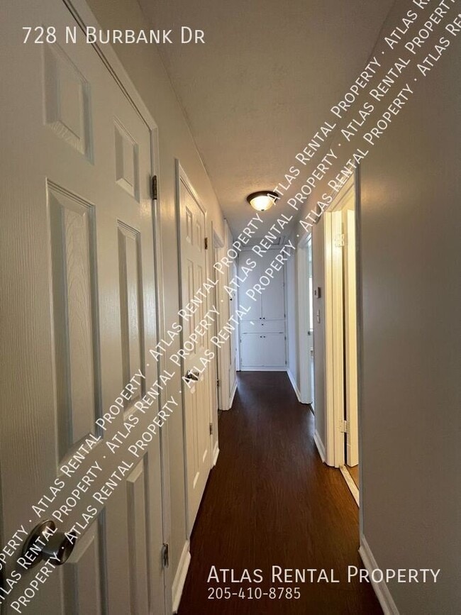 Building Photo - 728 N Burbank Dr