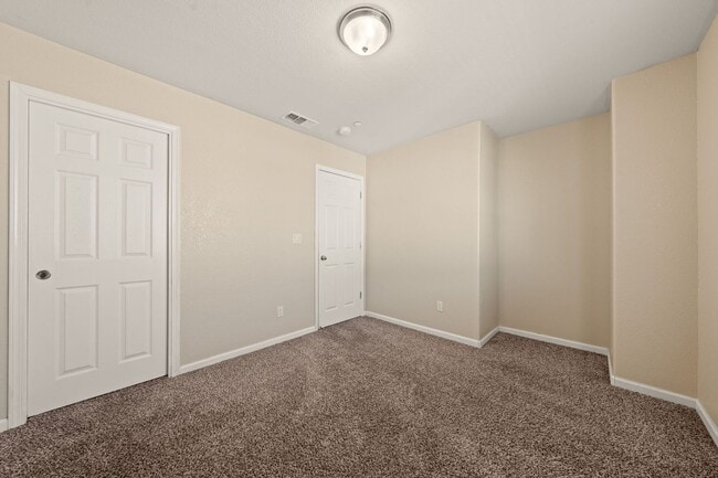 Building Photo - 461 Ashwick Loop