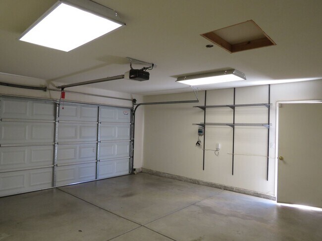 Building Photo - Beautiful River Oaks Single Story Corner Home Near Taylor Elementary School