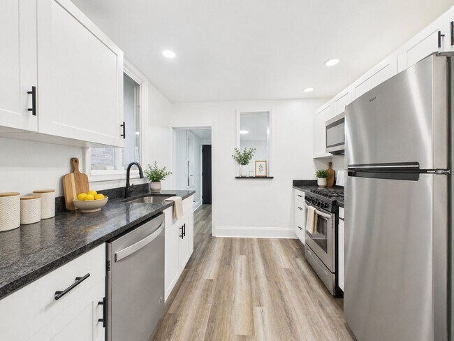 Building Photo - 2 story, 2 bed 1 bath house - newly remodeled AUGUST 1