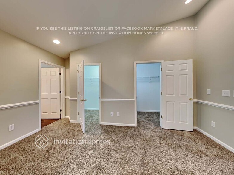 Building Photo - 8704 Winding River Way