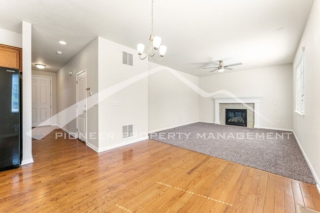 Building Photo - Spacious Home with Fenced Yard and Central AC