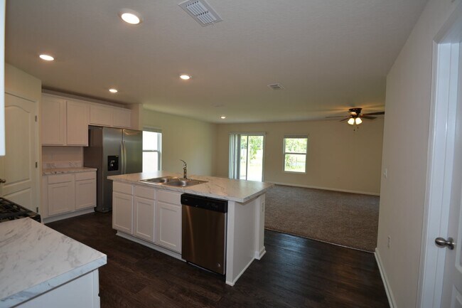 Building Photo - 664 Grand Reserve Dr