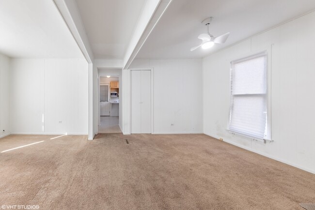Building Photo - 9518 S 53rd Ave
