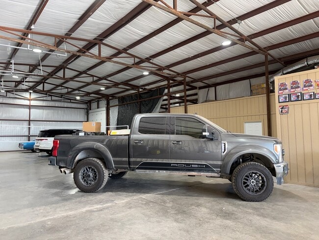 Building Photo - 2107 W 83rd St