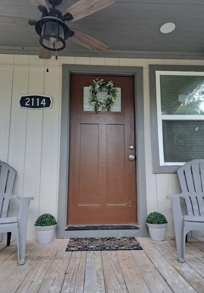 Building Photo - 2114 N Farm to Market 1486