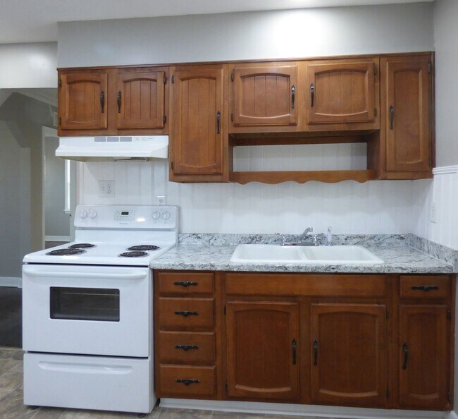 Building Photo - 206 Broadview Dr