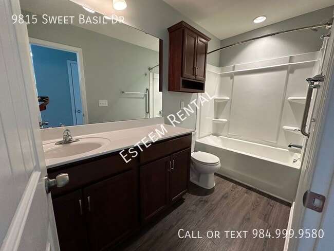 Building Photo - 9815 Sweet Basil Dr