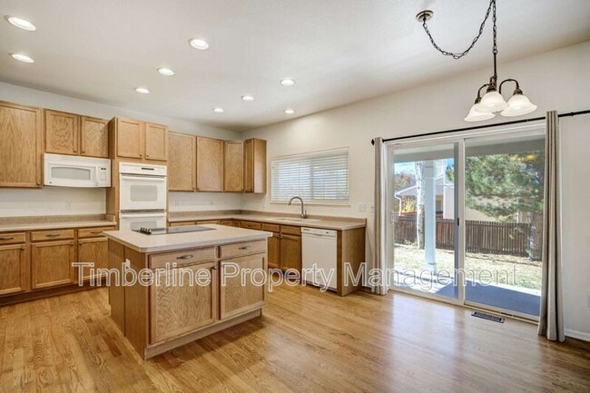 Building Photo - 14480 Tierra Dr