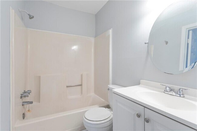 Building Photo - 1441 Springleaf Cir SE