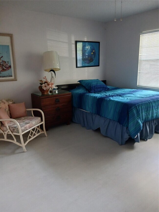 Building Photo - 3004 Portofino Isle