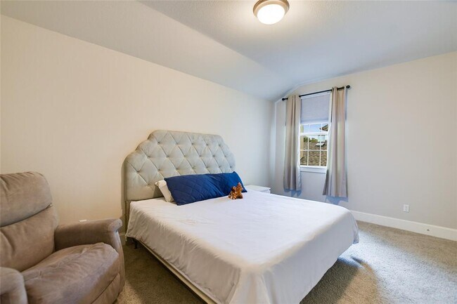 Building Photo - 949 Indian Hawthorne Dr