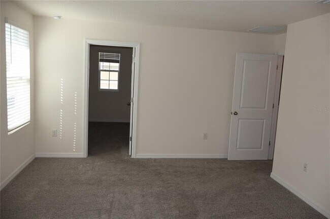 Building Photo - 8627 SW 45th Ct