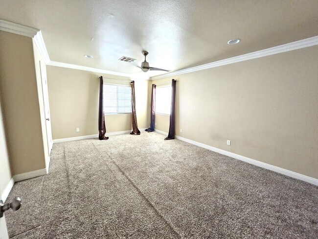 Building Photo - 432 Winthrop Pl