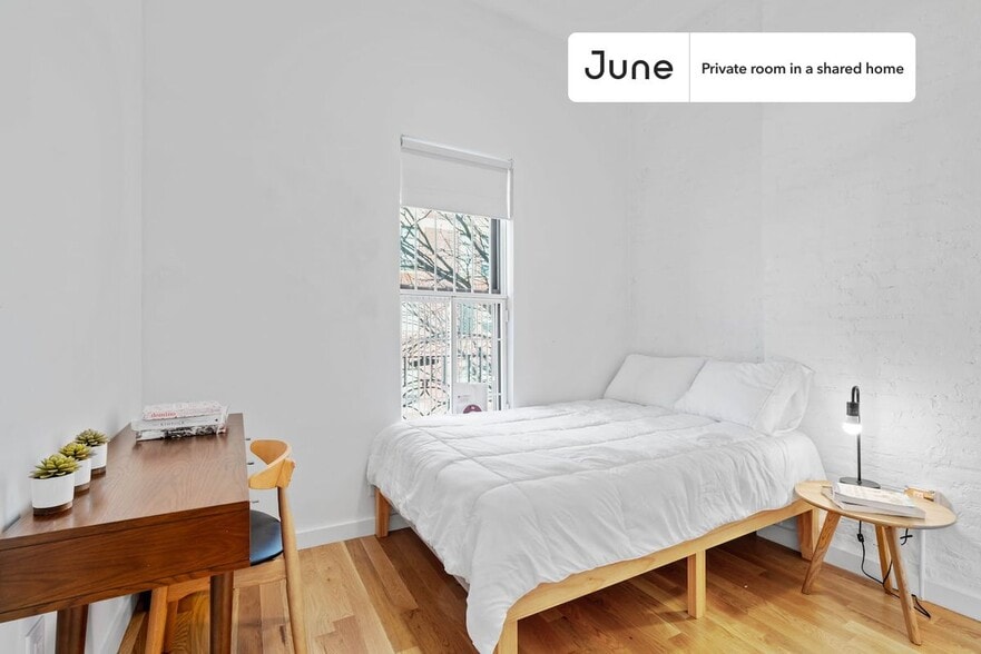 Building Photo - Room in Shared 5.0 bed/2 bath home