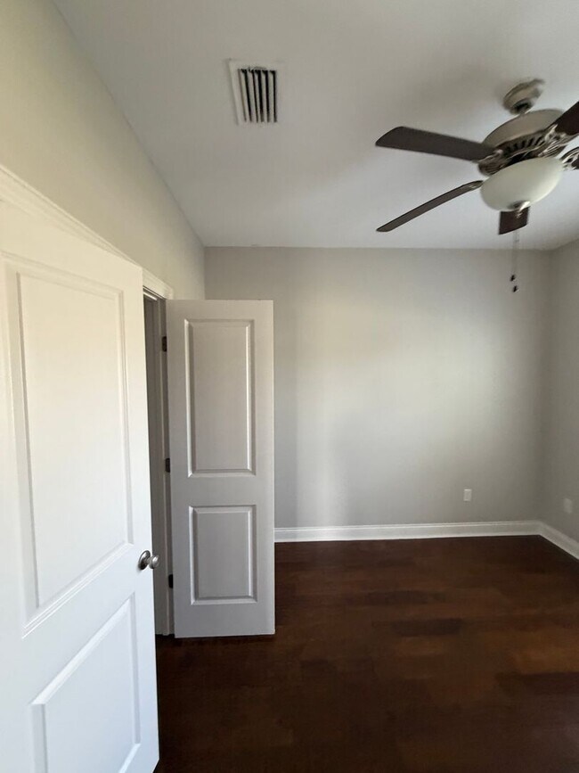 Building Photo - Home in Hahira