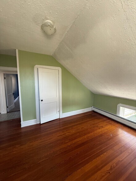 Building Photo - 3853 N Main St