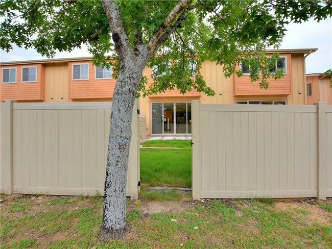 Building Photo - 202 Conservation Dr