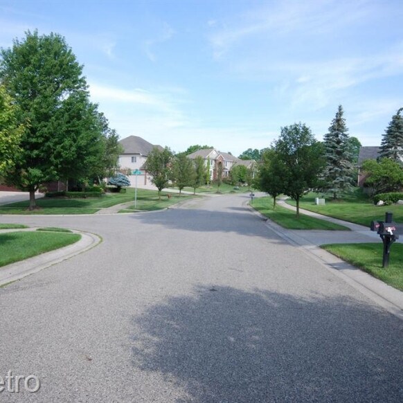 Building Photo - 5121 Parkgate Dr