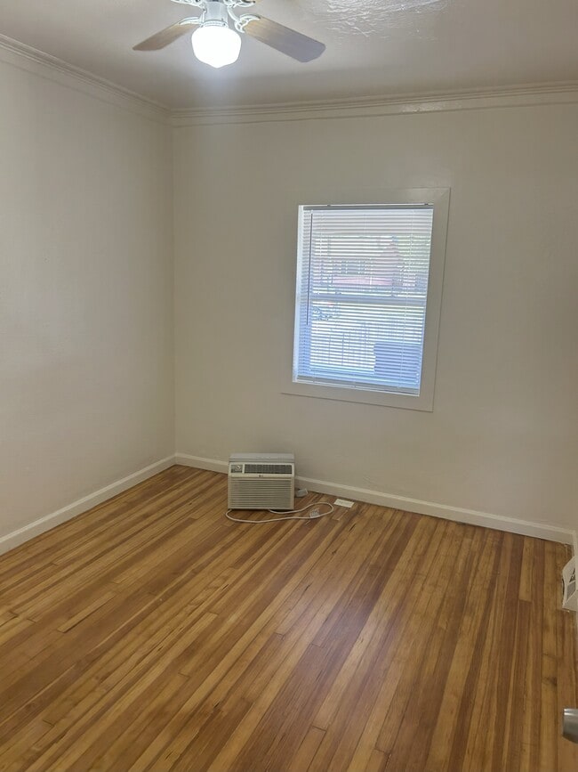 Building Photo - 738 Knox Ct