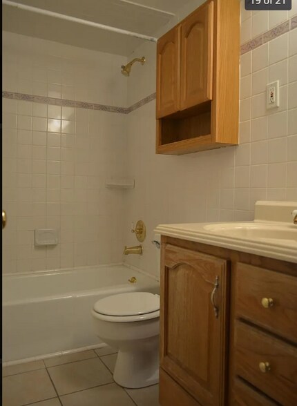 Building Photo - 4616 Twinbrook Rd