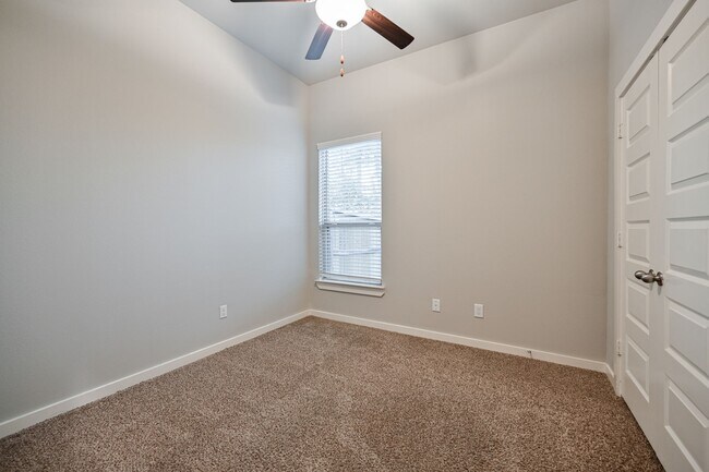 Building Photo - 127 Wickersham