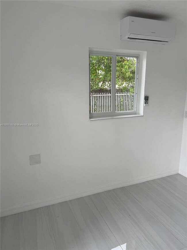 Building Photo - 800 NW 96th St