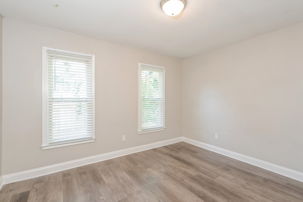 Building Photo - 2570 Broadmoor Ct