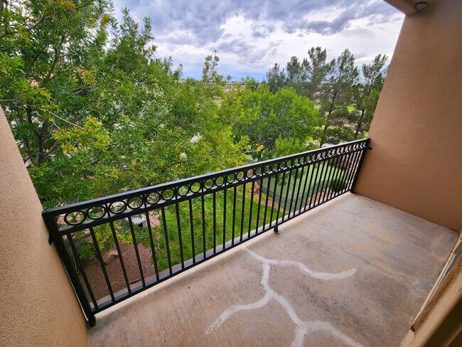 Building Photo - 1293 Mission Nuevo Dr