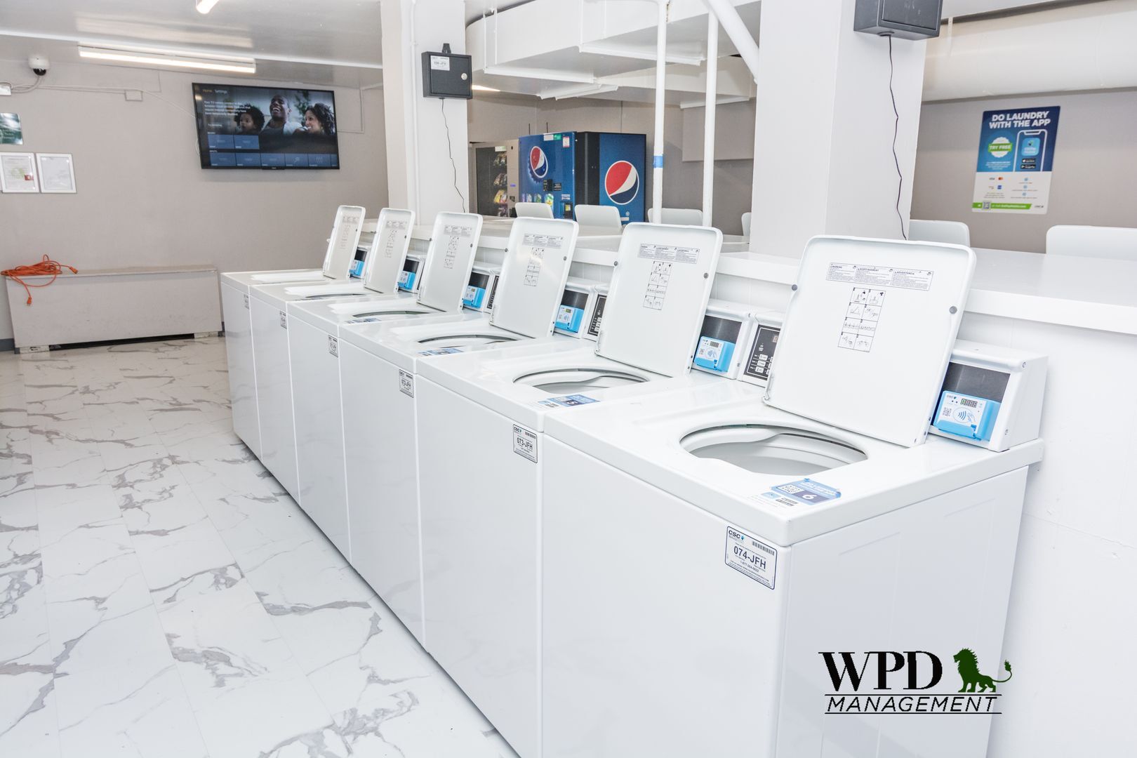 Building Photo - 6521 S Lowe Ave